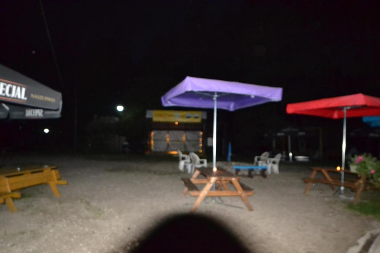 Hotel Osrodek Wypoczynkowo-Turystyczny Perla Krutyni à Nowy Most Extérieur photo